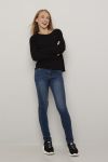 Ribbestrikket genser cropped Mira Sort.