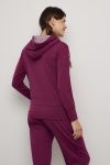 Safa hettegenser cerise.