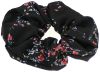 Schrunchie hårstrikk med blomsterprint sort..