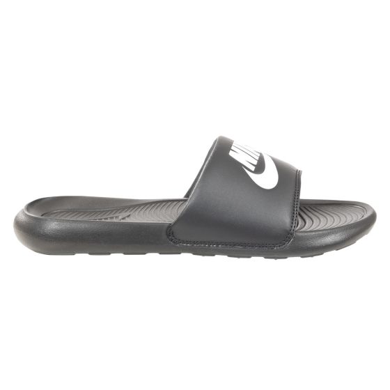 Nike Victori One sort.
