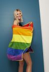Bekvem Pride strandhåndkle 80x160cm regnbue