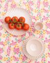Bordduk 90x90 Alices blomstereng Rosa