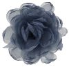 MAGNHILDUR Brosje med blomst i organza og knytebånd Blå